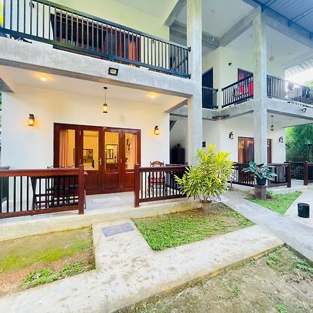 Lawrence Villa Weligama Exterior foto